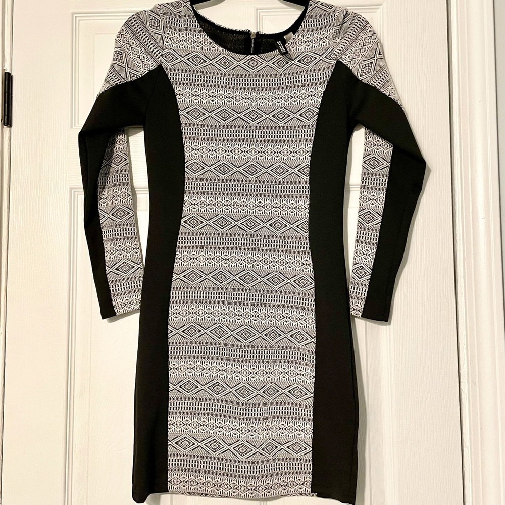 H&M Long sleeve black and white bodycon dress